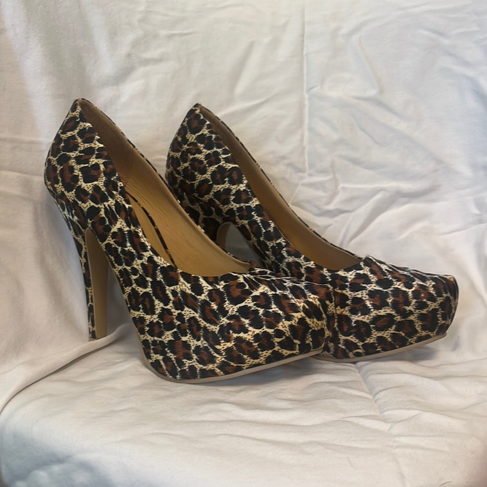 Eye Candie Cheetah Heels